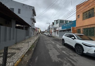 Prefeitura de Senhor do Bonfim implanta mão única em parte da Rua Francisco Simas a partir de 14 de maio   