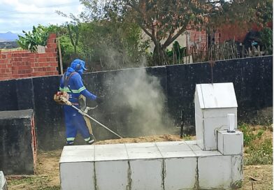 Prefeitura de Senhor do Bonfim intensifica limpeza e manutenção dos cemitérios para o Dia de Finados